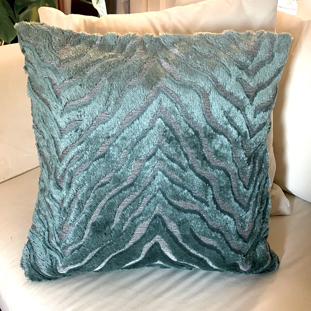 NWOT Z Gallerie Pillow Cover
